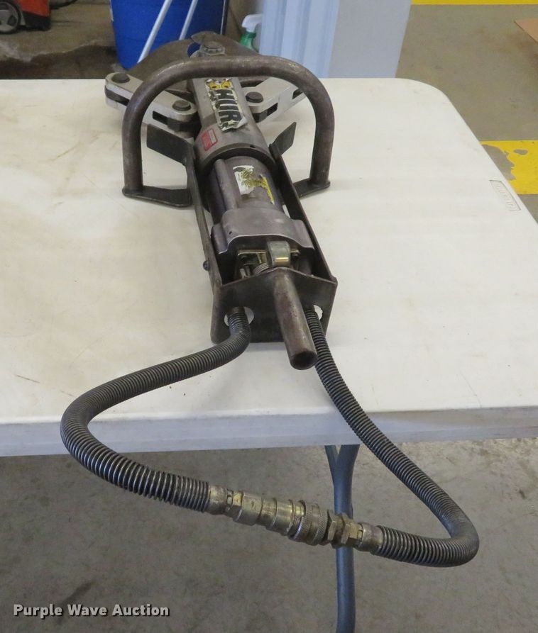 image for item FP9493 Hurst  rescue tool set