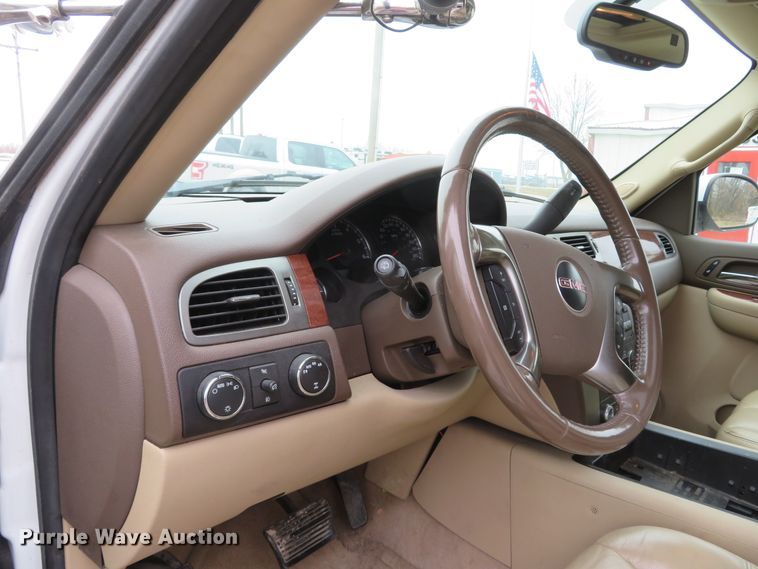 image for item FP9497 2007 GMC Yukon XL SLT  SUV