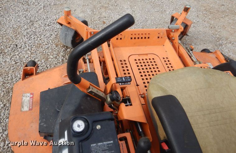 image for item FU9746 Scag SCZ72V-31FX  ZTR lawn mower