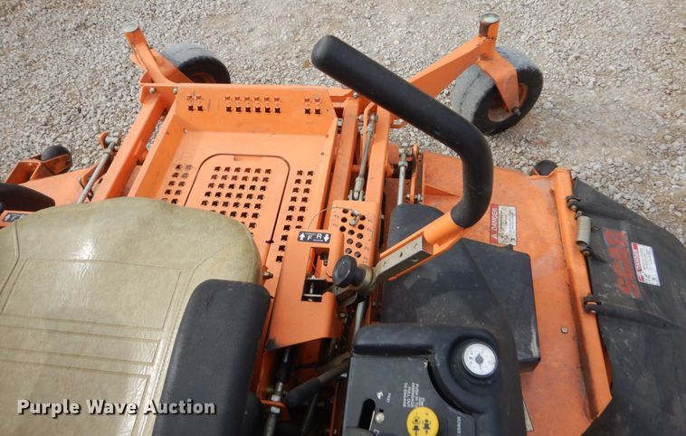 image for item FU9746 Scag SCZ72V-31FX  ZTR lawn mower