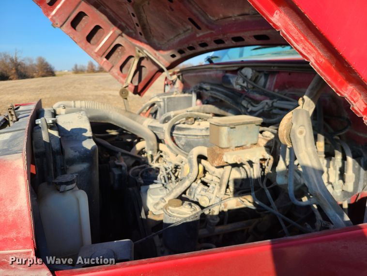 image for item GB9059 1990 Ford F700  utility / service truck