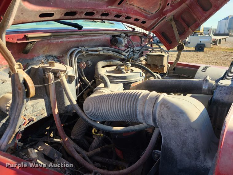 image for item GB9059 1990 Ford F700  utility / service truck