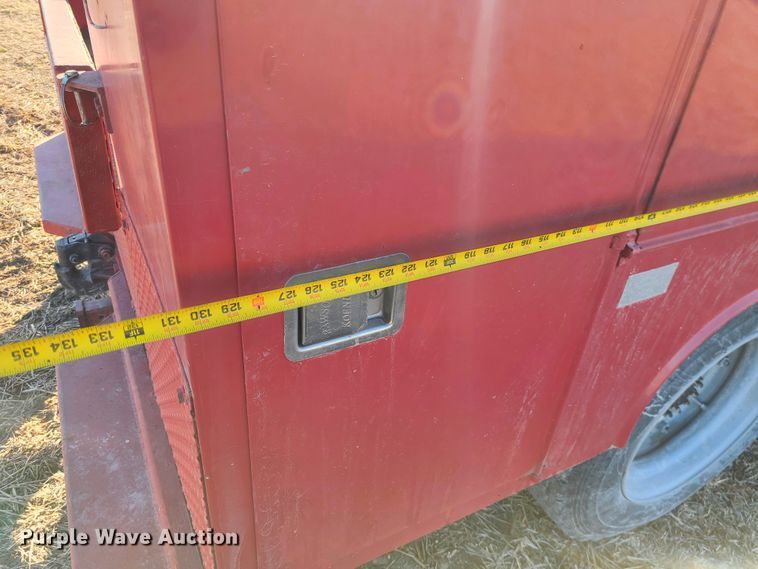 image for item GB9059 1990 Ford F700  utility / service truck