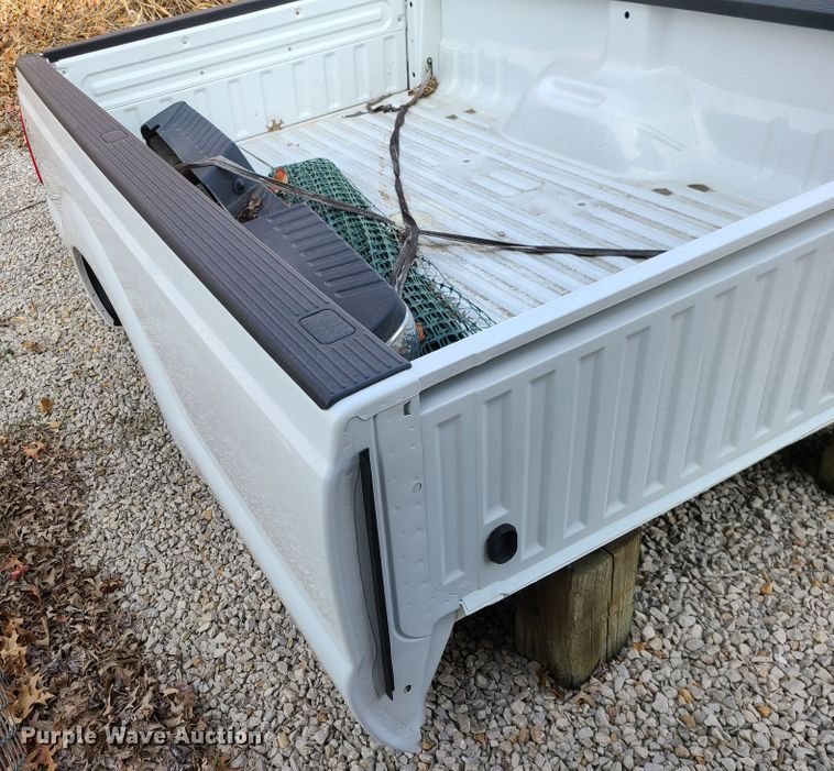 image for item GB9077 Ford F250  pickup truck bed
