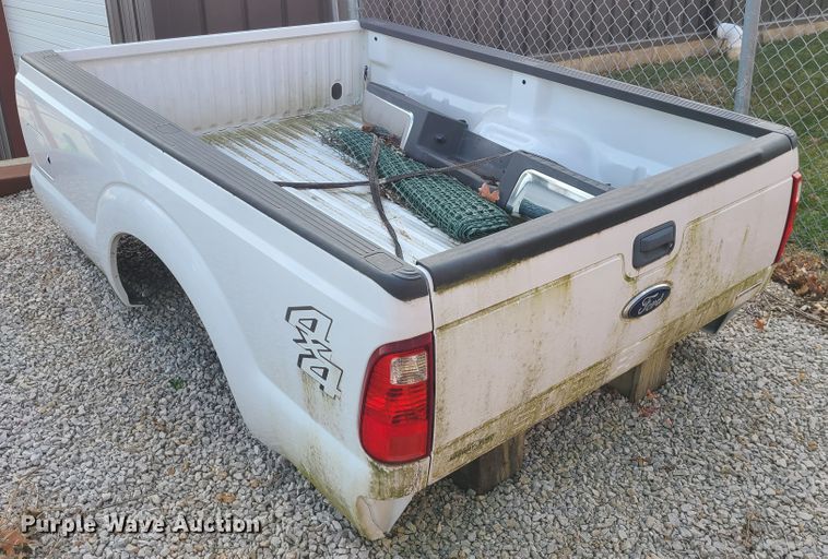 image for item GB9077 Ford F250  pickup truck bed