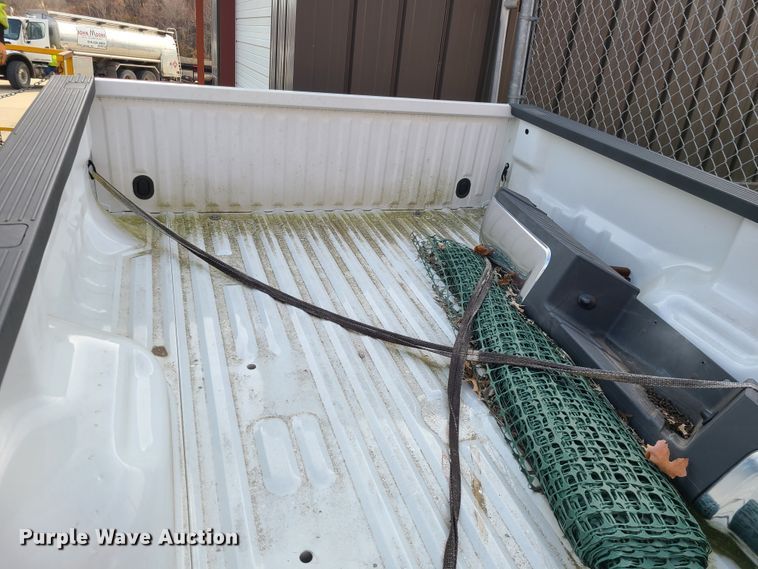 image for item GB9077 Ford F250  pickup truck bed