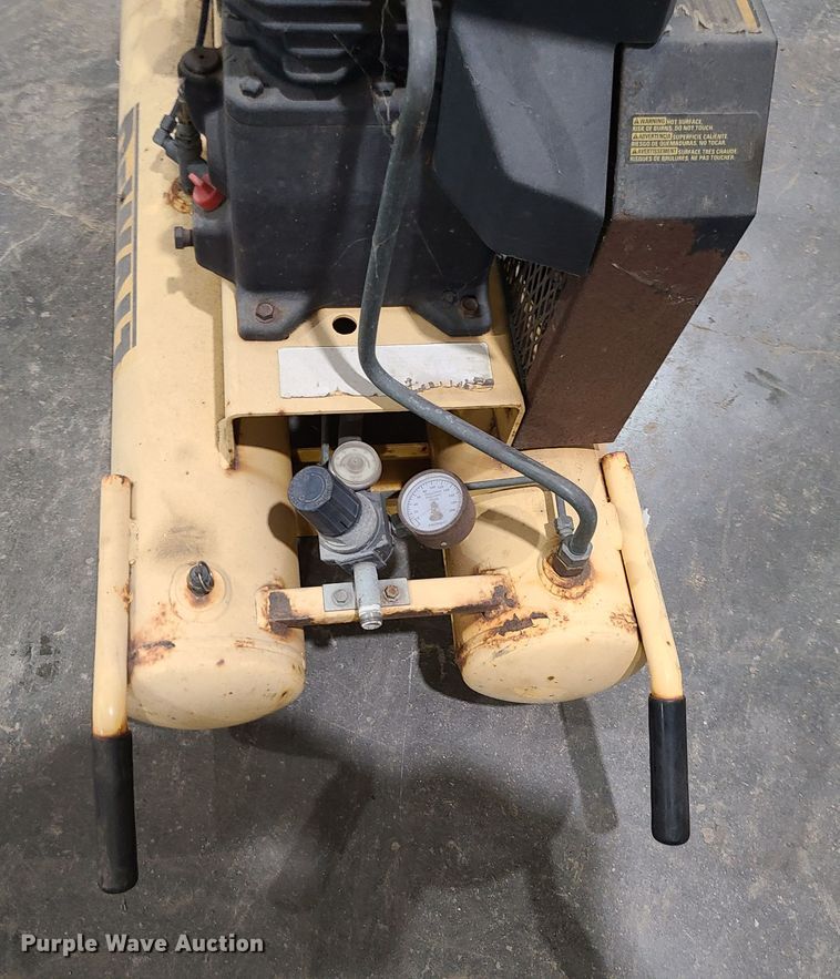 image for item GB9079 DeWalt  air compressor