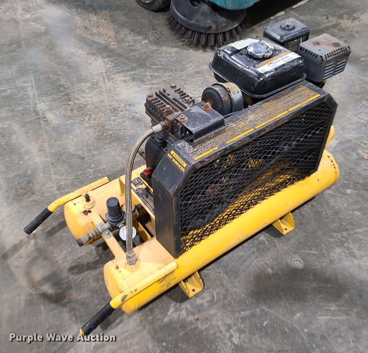 image for item GB9080 DeWalt  air compressor
