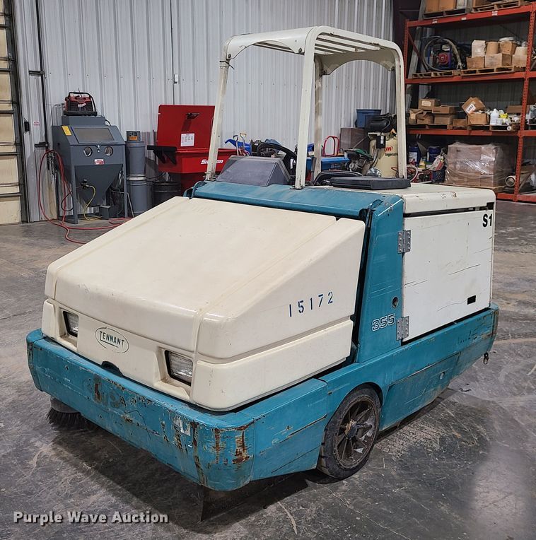 image for item GB9081 Tennant 355  sweeper