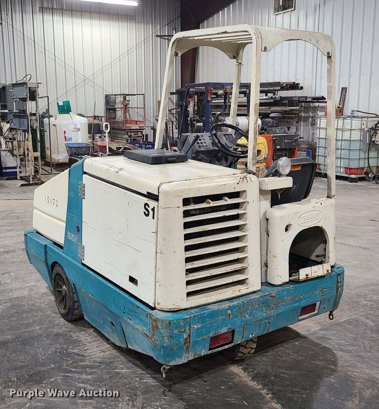 image for item GB9081 Tennant 355  sweeper