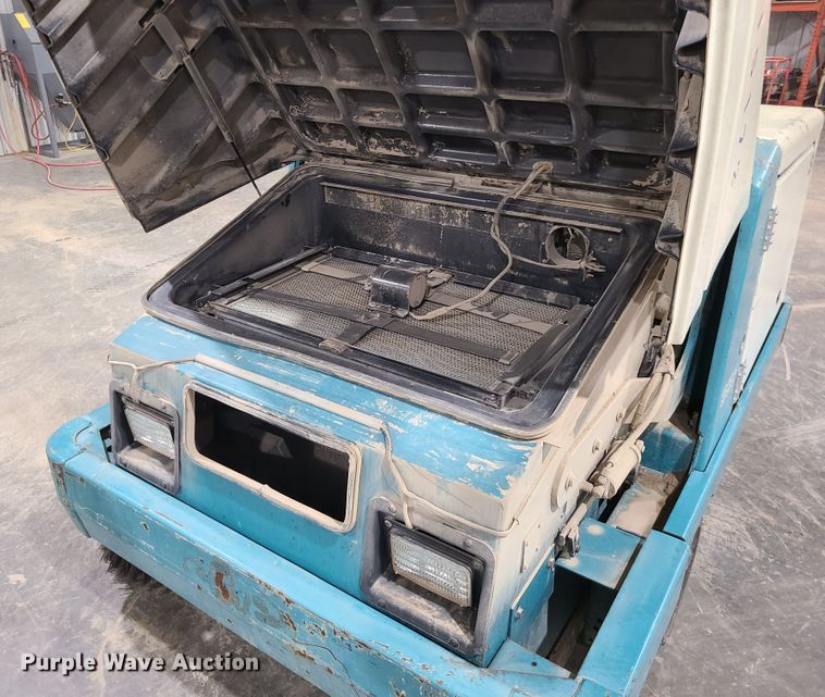 image for item GB9081 Tennant 355  sweeper