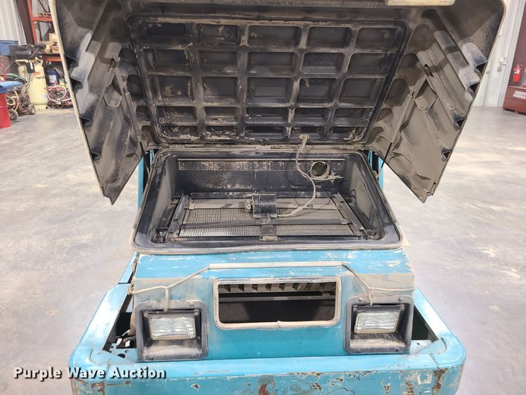 image for item GB9081 Tennant 355  sweeper