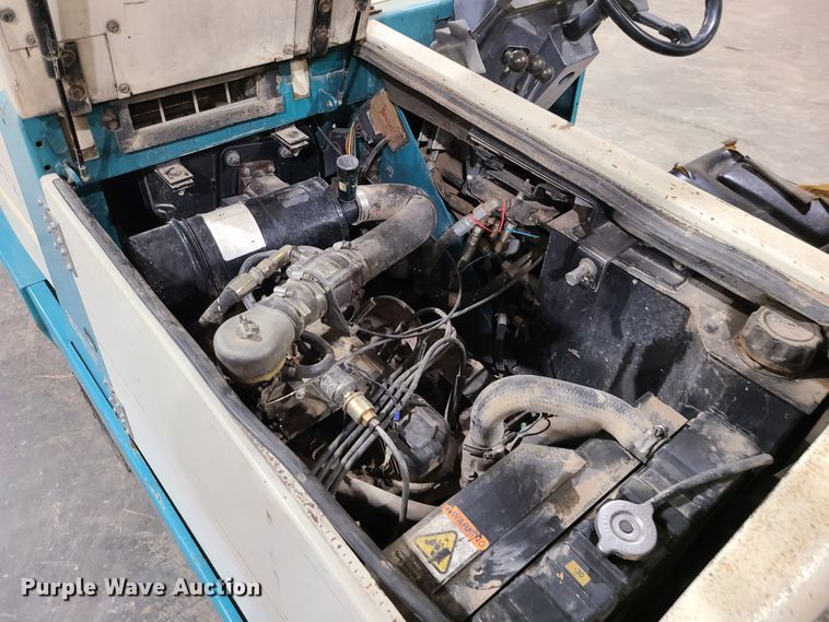 image for item GB9081 Tennant 355  sweeper