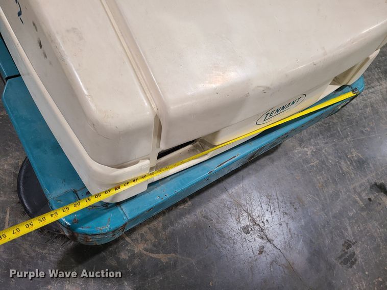 image for item GB9081 Tennant 355  sweeper