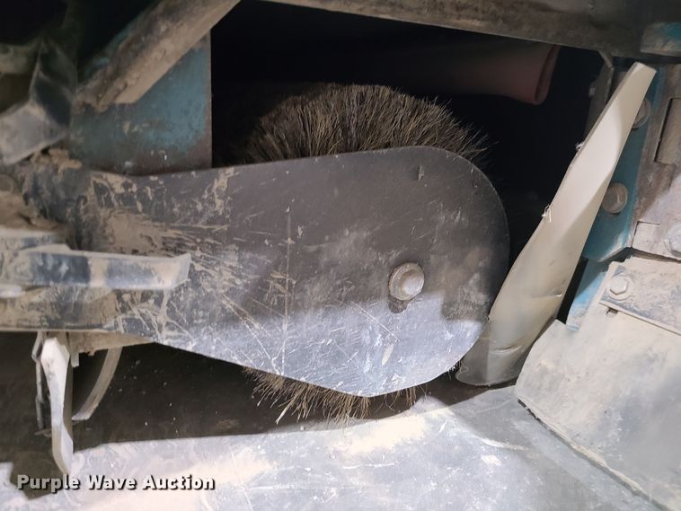 image for item GB9081 Tennant 355  sweeper