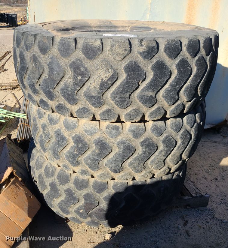 image for item GB9085 (3) 17.5-25 tires