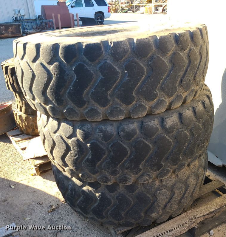 image for item GB9085 (3) 17.5-25 tires
