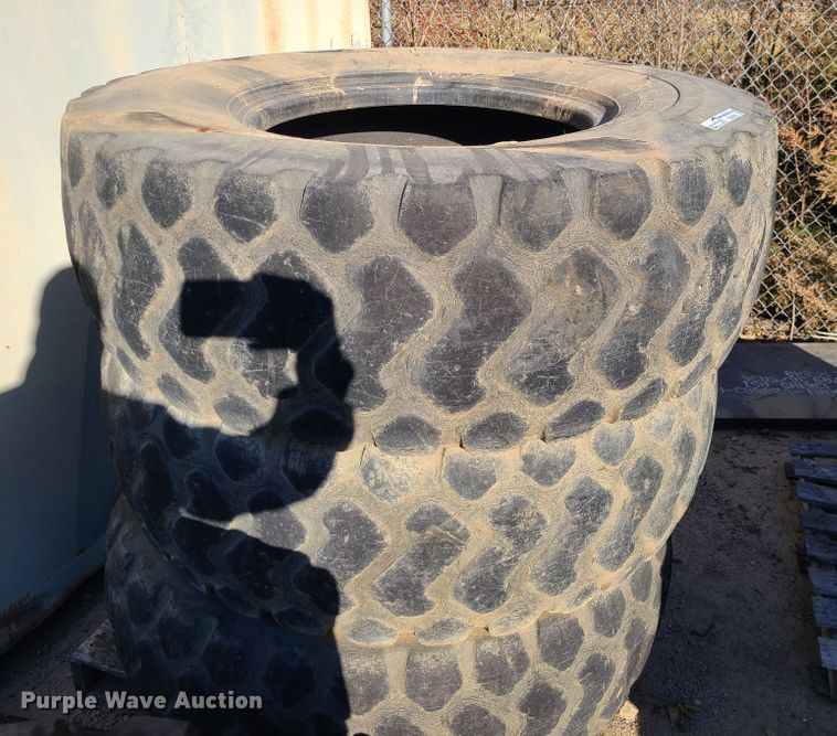 image for item GB9085 (3) 17.5-25 tires