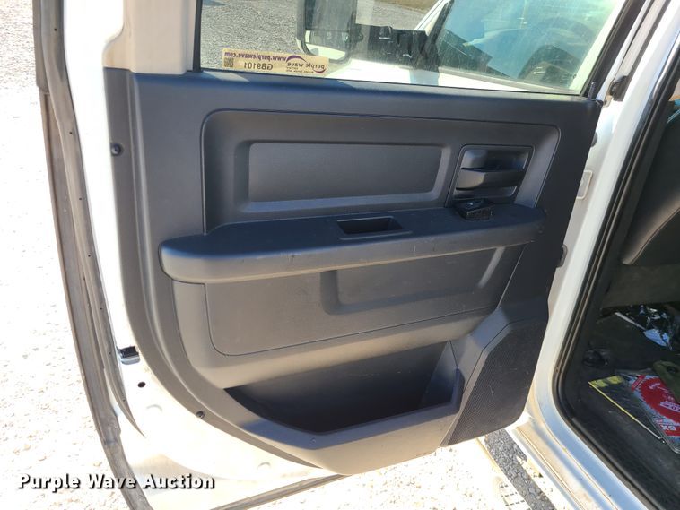 image for item GB9101 2012 Dodge Ram 5500HD  flatbed truck