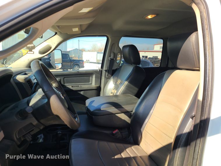 image for item GB9101 2012 Dodge Ram 5500HD  flatbed truck