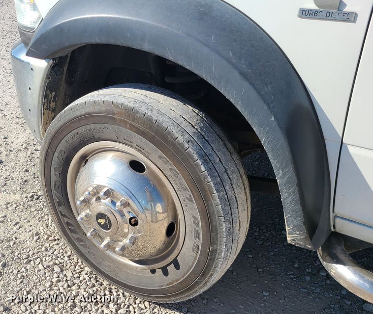 image for item GB9101 2012 Dodge Ram 5500HD  flatbed truck