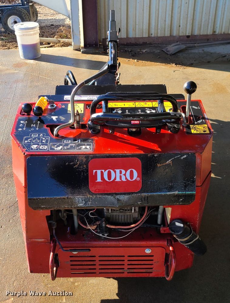image for item GB9105 2008 Toro TRX-19  trencher