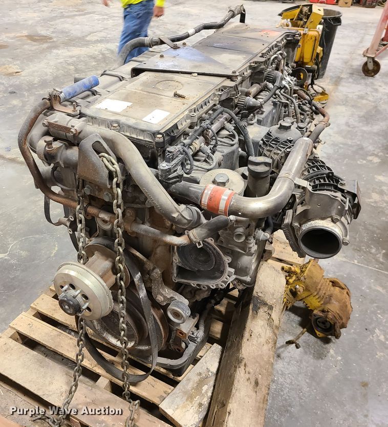 image for item GB9113 Detroit Diesel DD14  engine