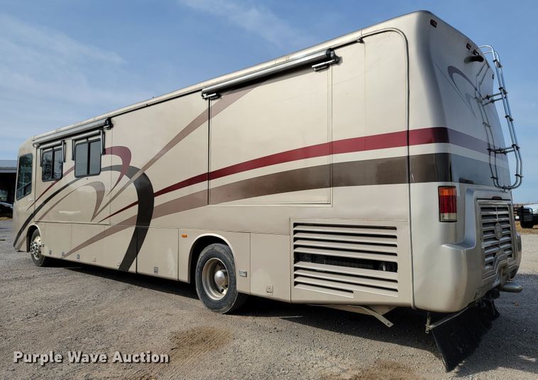 image for item HF9251 2002 Spartan K2  Travel Supreme RV