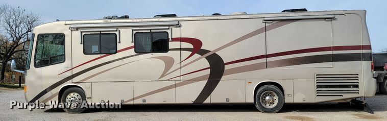 image for item HF9251 2002 Spartan K2  Travel Supreme RV