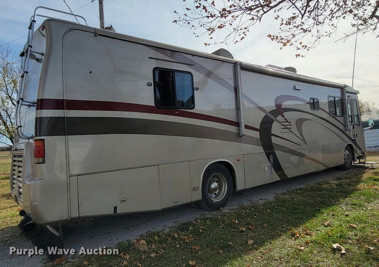 image for item HF9251 2002 Spartan K2  Travel Supreme RV