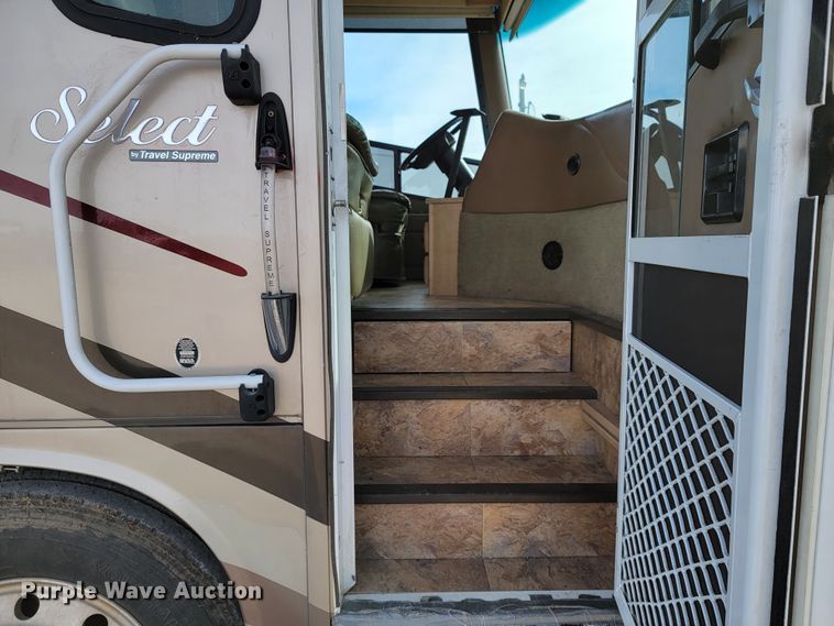 image for item HF9251 2002 Spartan K2  Travel Supreme RV