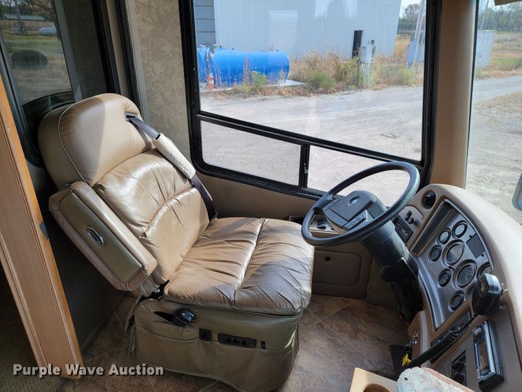 image for item HF9251 2002 Spartan K2  Travel Supreme RV