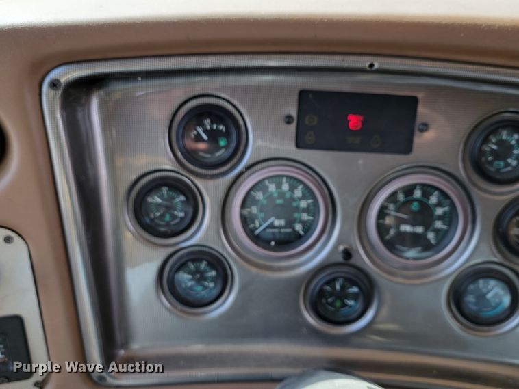 image for item HF9251 2002 Spartan K2  Travel Supreme RV