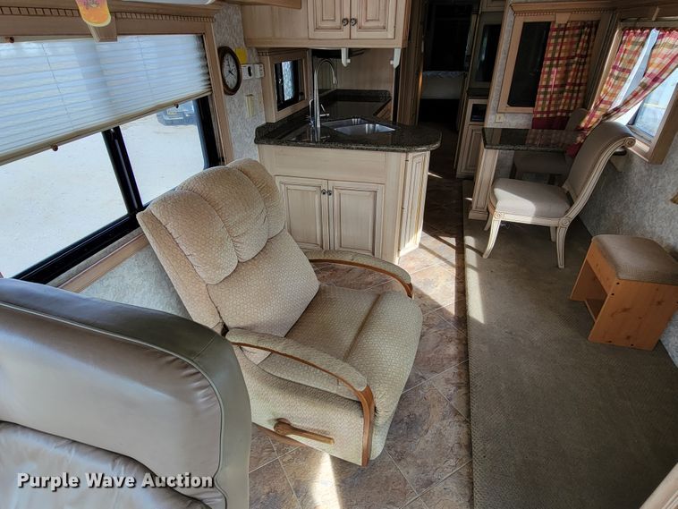 image for item HF9251 2002 Spartan K2  Travel Supreme RV