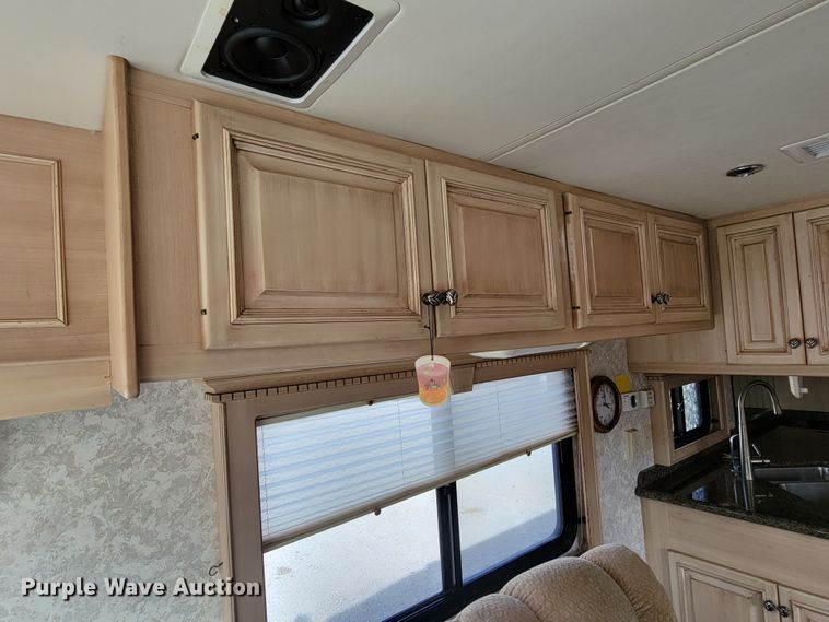 image for item HF9251 2002 Spartan K2  Travel Supreme RV