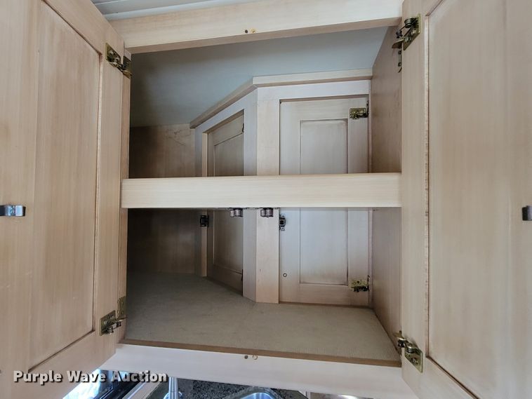 image for item HF9251 2002 Spartan K2  Travel Supreme RV