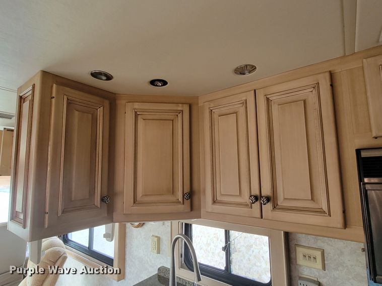 image for item HF9251 2002 Spartan K2  Travel Supreme RV