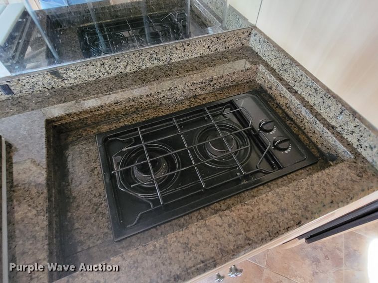 image for item HF9251 2002 Spartan K2  Travel Supreme RV