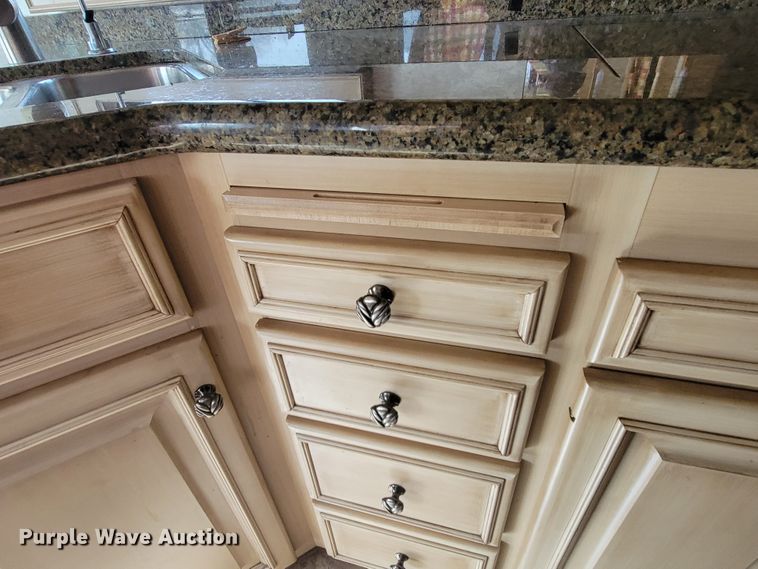 image for item HF9251 2002 Spartan K2  Travel Supreme RV