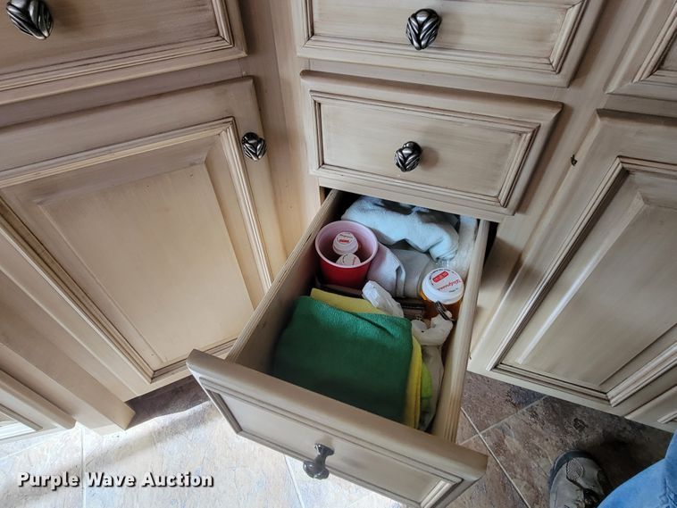 image for item HF9251 2002 Spartan K2  Travel Supreme RV