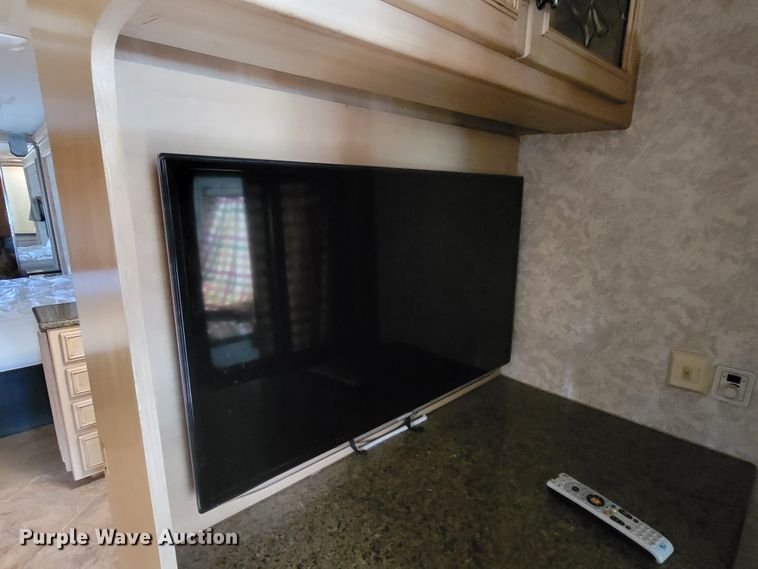 image for item HF9251 2002 Spartan K2  Travel Supreme RV