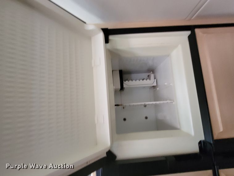 image for item HF9251 2002 Spartan K2  Travel Supreme RV