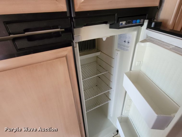 image for item HF9251 2002 Spartan K2  Travel Supreme RV