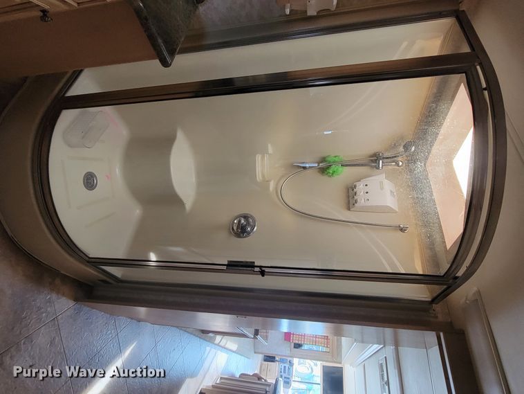 image for item HF9251 2002 Spartan K2  Travel Supreme RV