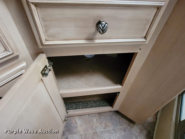 image for item HF9251 2002 Spartan K2  Travel Supreme RV