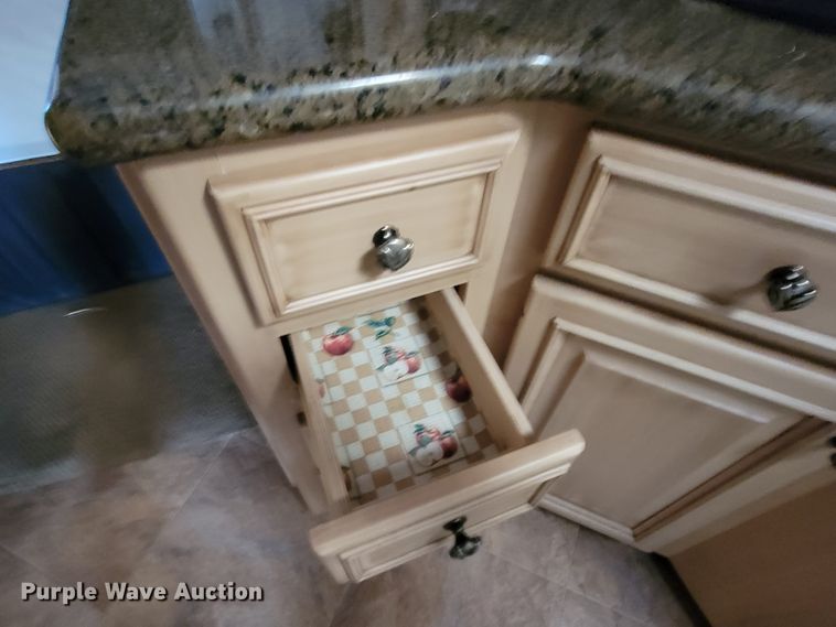 image for item HF9251 2002 Spartan K2  Travel Supreme RV