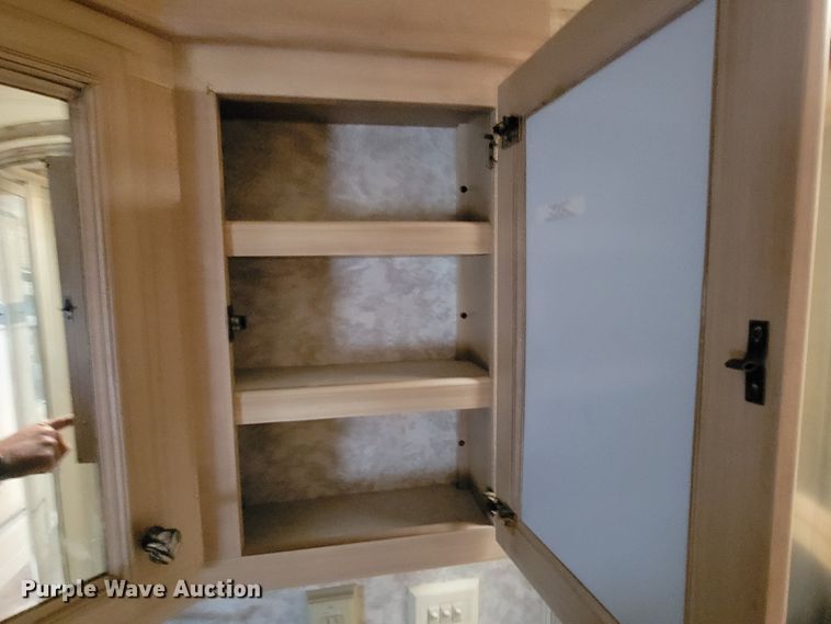 image for item HF9251 2002 Spartan K2  Travel Supreme RV