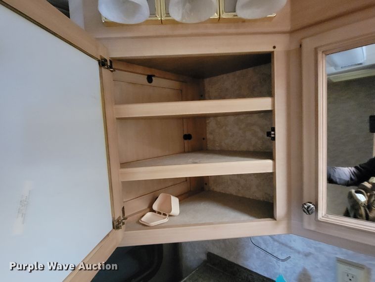 image for item HF9251 2002 Spartan K2  Travel Supreme RV