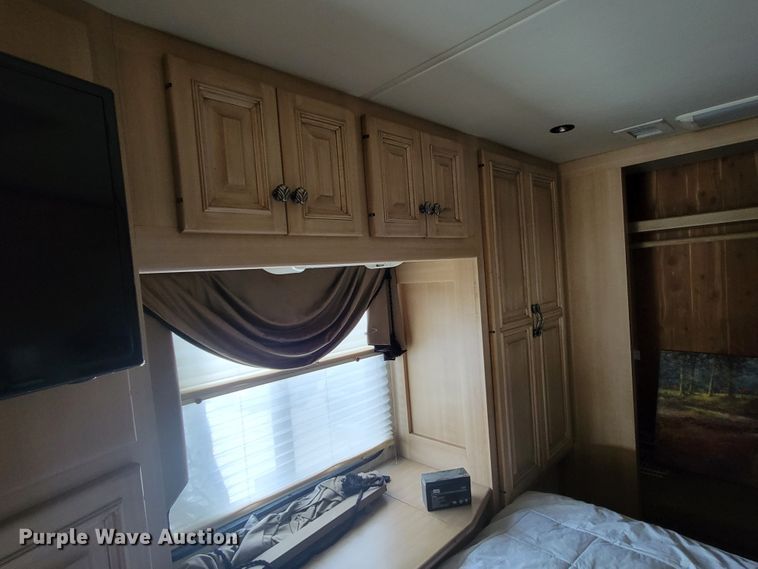 image for item HF9251 2002 Spartan K2  Travel Supreme RV