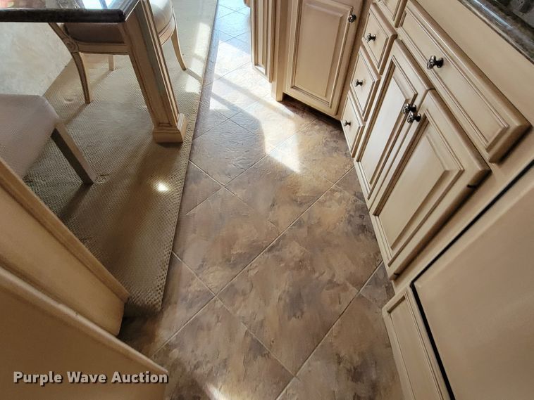 image for item HF9251 2002 Spartan K2  Travel Supreme RV